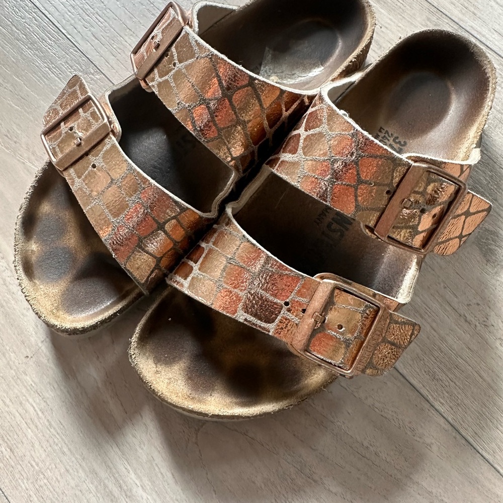Birkenstocks copper metallic Sandals with Buckle Straps size 37